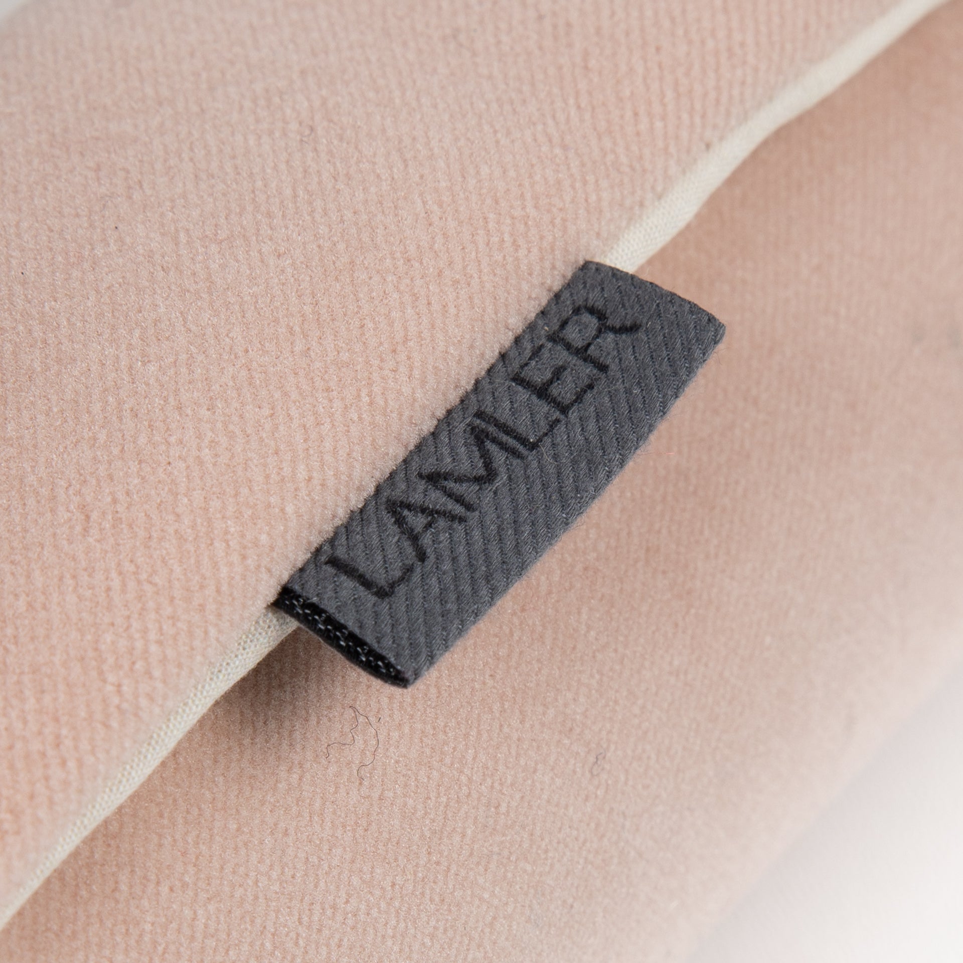 Refillable Crackers | Soft Pink