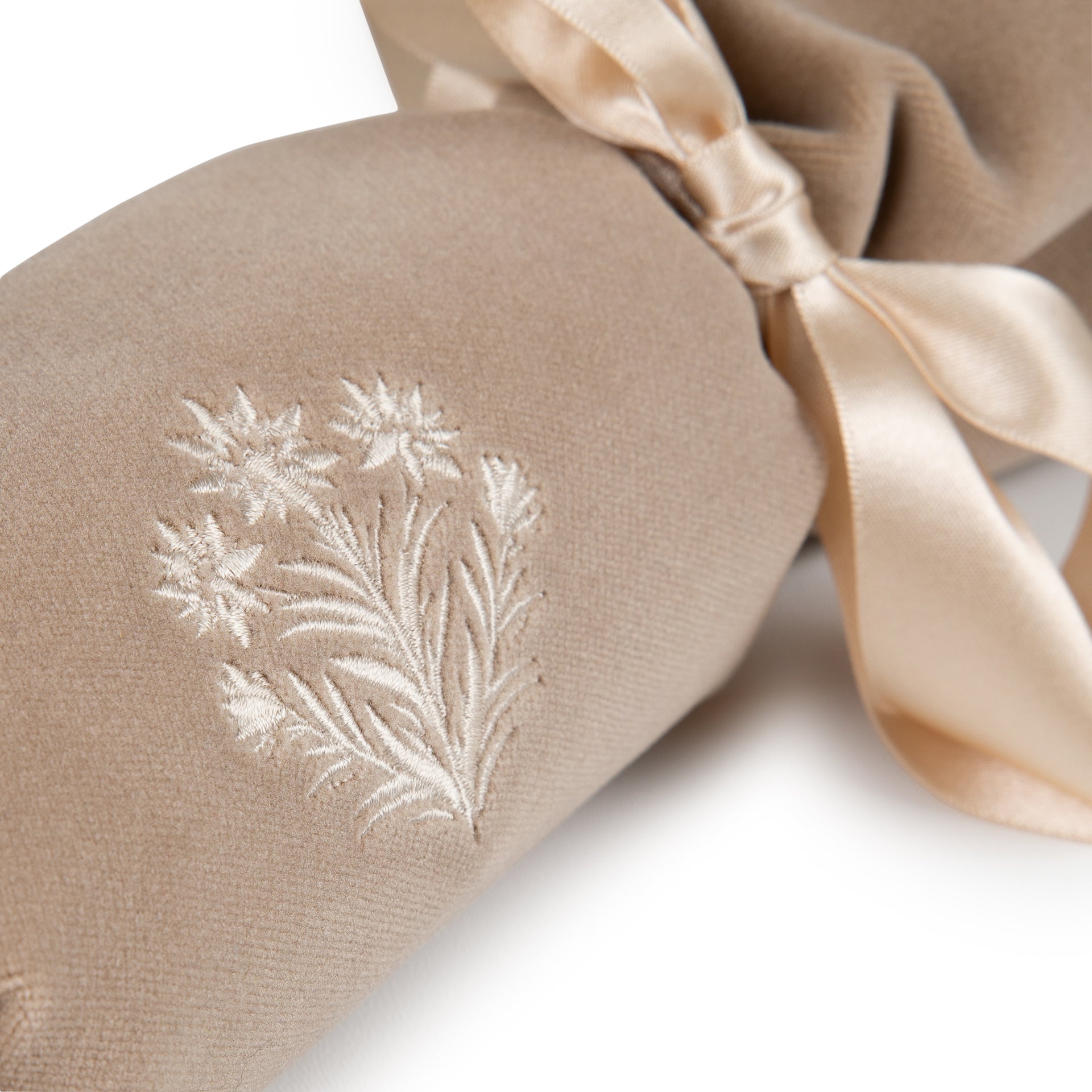 Refillable Crackers | Sand