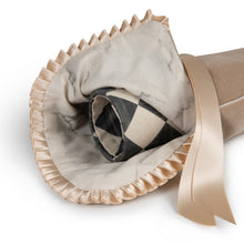 Refillable Crackers | Sand