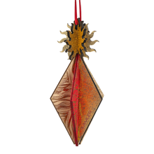 Wooden Bauble | Seed Head in Red/Soft Green